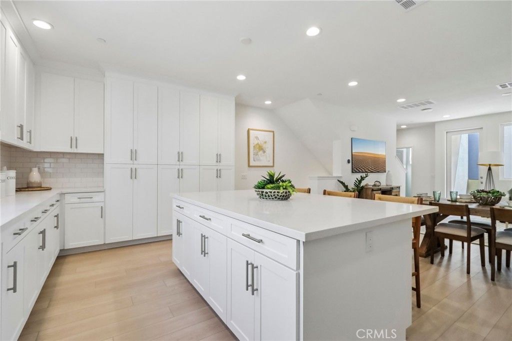 5868 Linden 6, Long Beach, CA 90805