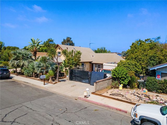 162 Cecil, Costa Mesa, CA 92627