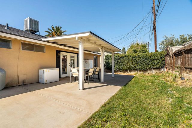 1035 W Hoffer Street, Banning, CA 92220