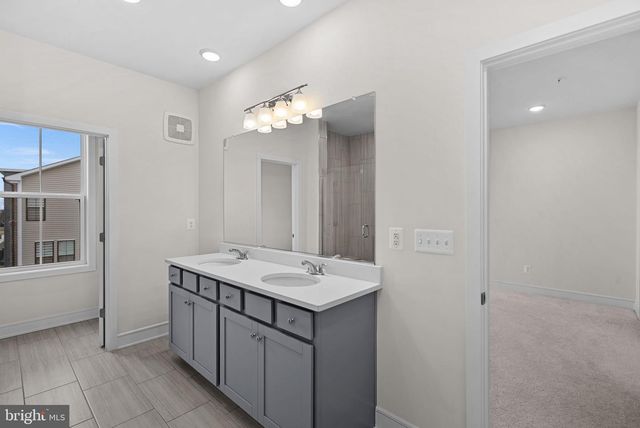 43406 FARRINGDON SQ, Broadlands, VA 20148