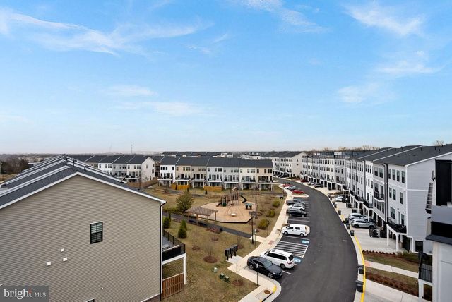 43406 FARRINGDON SQ, Broadlands, VA 20148