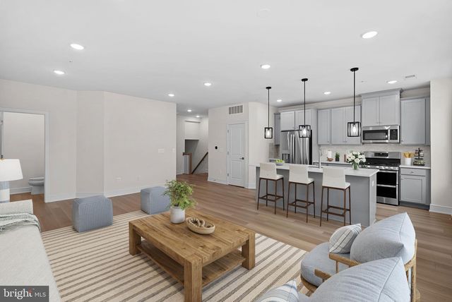 43406 FARRINGDON SQ, Broadlands, VA 20148