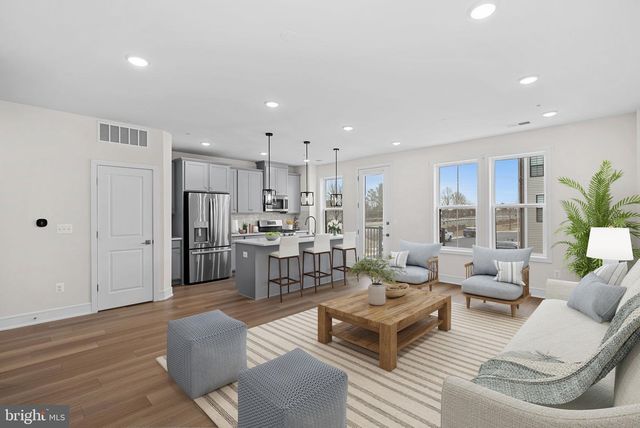 43406 FARRINGDON SQ, Broadlands, VA 20148