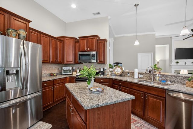 20 Fieldstone Ct., Murrells Inlet, SC 29576