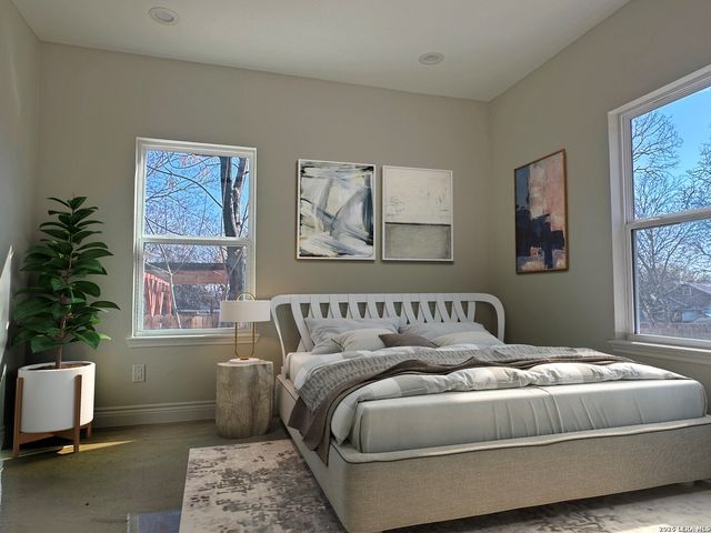 1722 N Center St, San Antonio, TX 78202