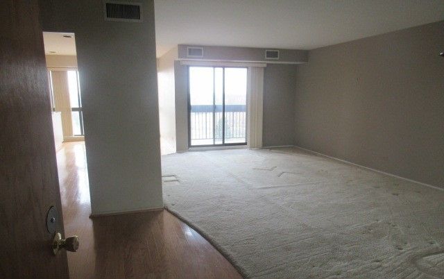 701 Forum Square 607, Glenview, IL 60025