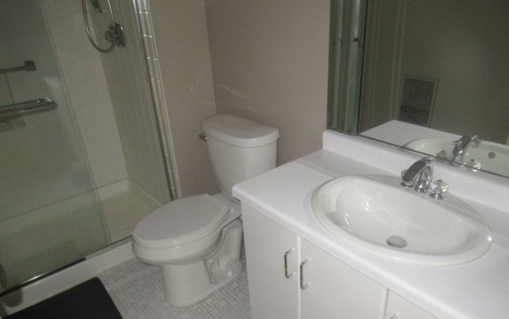 Image 11 of property listing at 701 Forum Square 607, Glenview, IL 60025