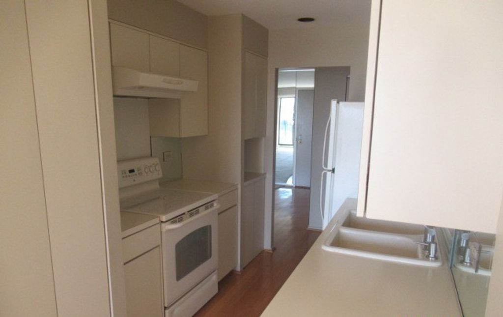 Image 8 of property listing at 701 Forum Square 607, Glenview, IL 60025