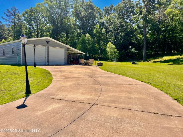 1593 Johnston Road, Hernando, MS 38632