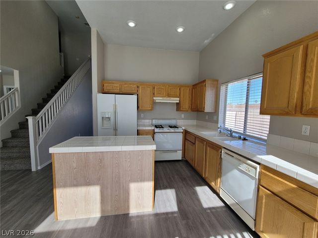 80 Tanglewood Drive, Henderson, NV 89012