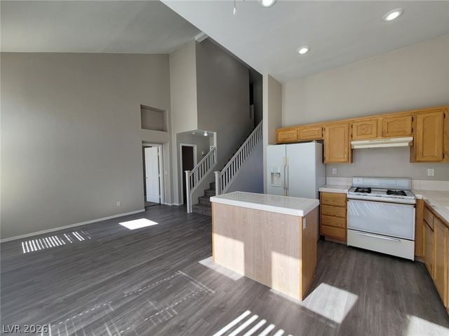 80 Tanglewood Drive, Henderson, NV 89012
