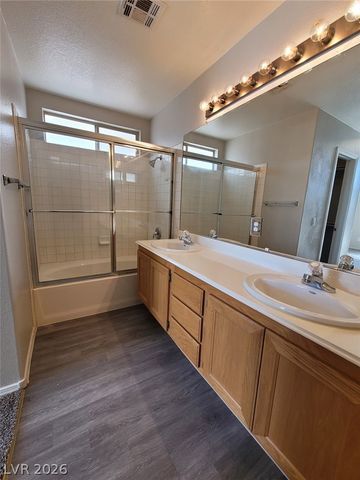 80 Tanglewood Drive, Henderson, NV 89012