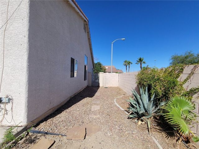 80 Tanglewood Drive, Henderson, NV 89012