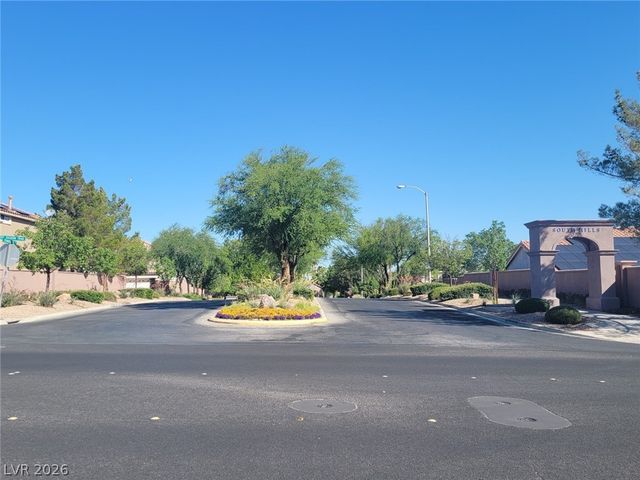 80 Tanglewood Drive, Henderson, NV 89012