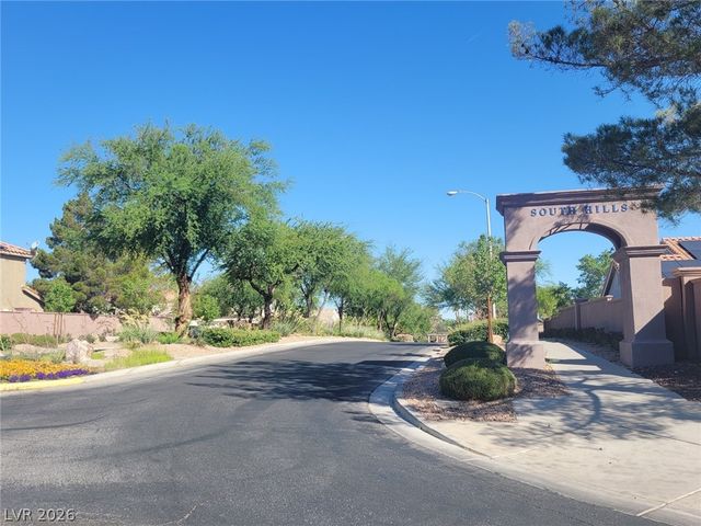 80 Tanglewood Drive, Henderson, NV 89012
