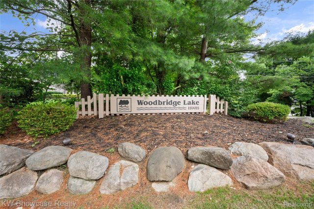 3510 Sutton Lane, Commerce Charter Township, MI 48390