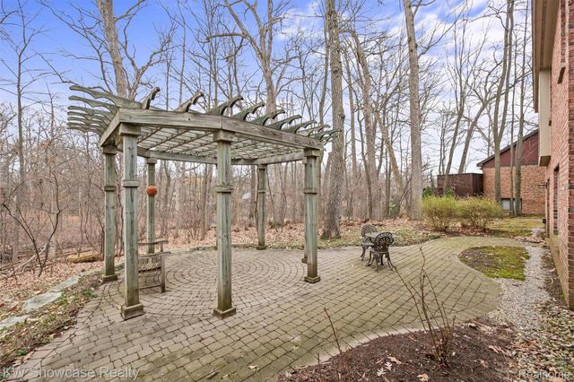 3510 Sutton Lane, Commerce Charter Township, MI 48390