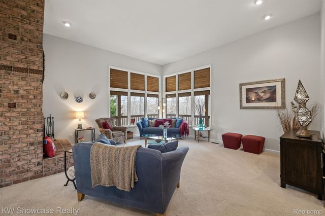 3510 Sutton Lane, Commerce Charter Township, MI 48390