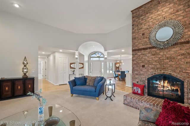 3510 Sutton Lane, Commerce Charter Township, MI 48390