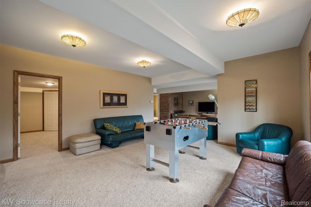 3510 Sutton Lane, Commerce Charter Township, MI 48390