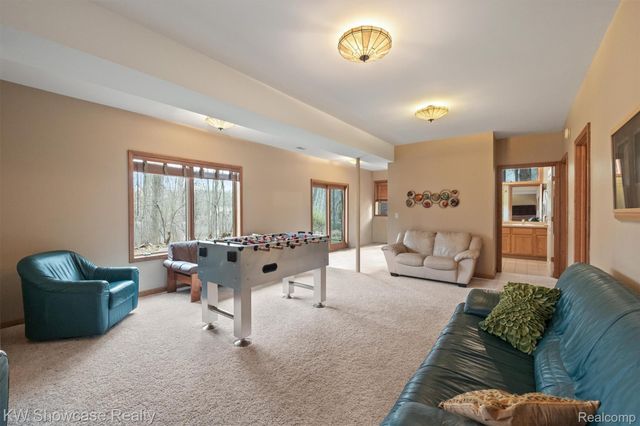 3510 Sutton Lane, Commerce Charter Township, MI 48390