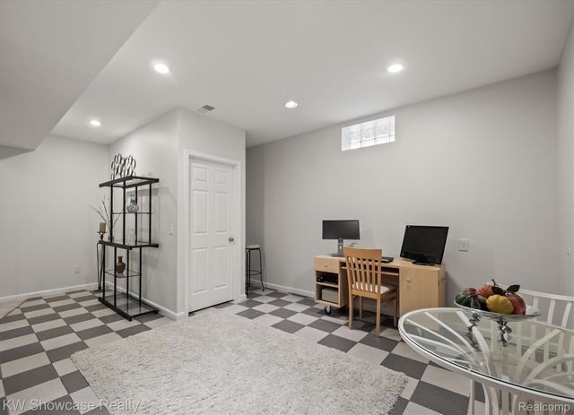 3510 Sutton Lane, Commerce Charter Township, MI 48390