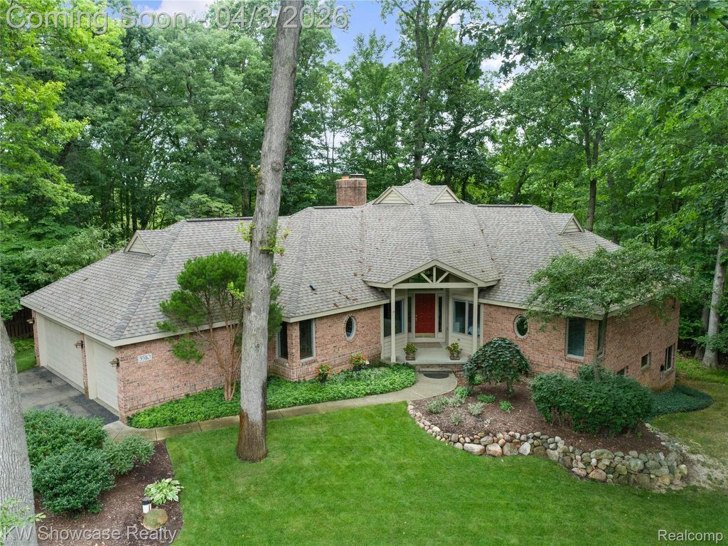 3510 Sutton Lane, Commerce Charter Township, MI 48390