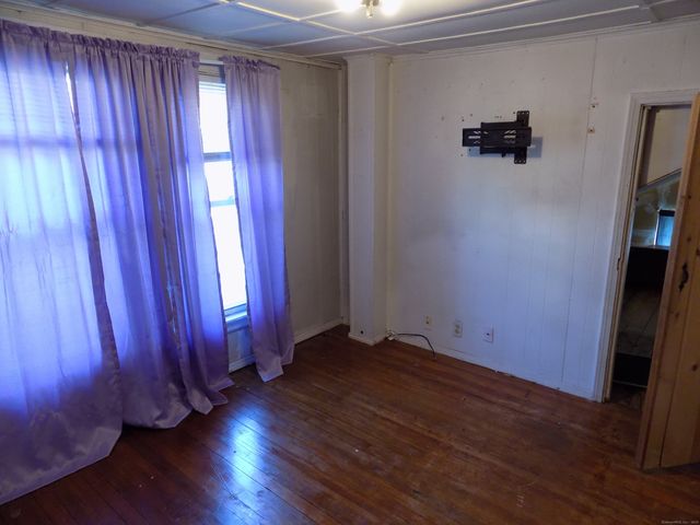 33 Atkins Avenue, Bristol, CT 06010