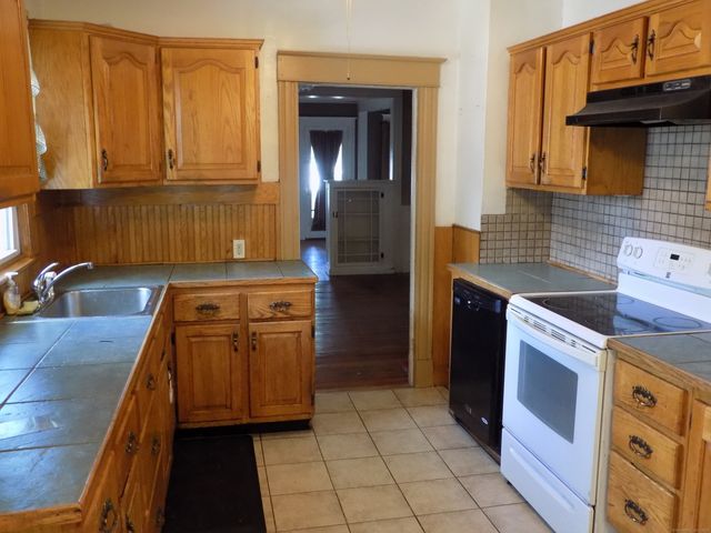 33 Atkins Avenue, Bristol, CT 06010