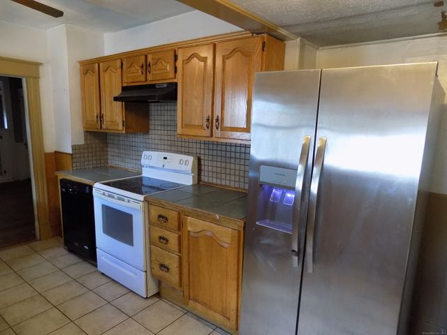 33 Atkins Avenue, Bristol, CT 06010