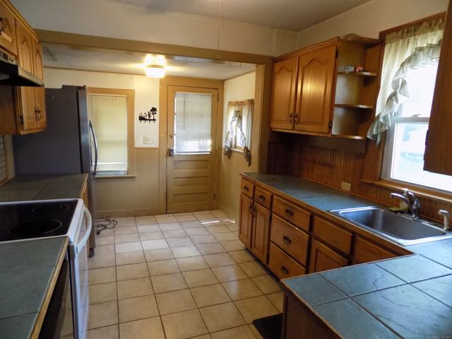 33 Atkins Avenue, Bristol, CT 06010