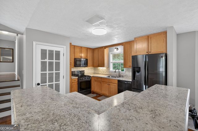 141 King Charles Road, Dallas, GA 30157