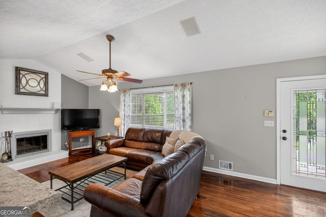 141 King Charles Road, Dallas, GA 30157