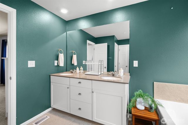930 Timberline Avenue, Bremerton, WA 98312