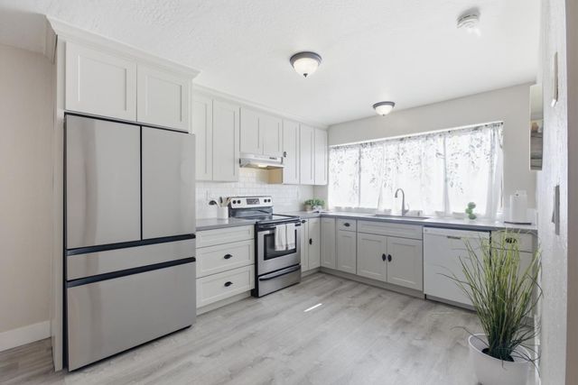 2570 Downing Avenue, Campbell, CA 95128