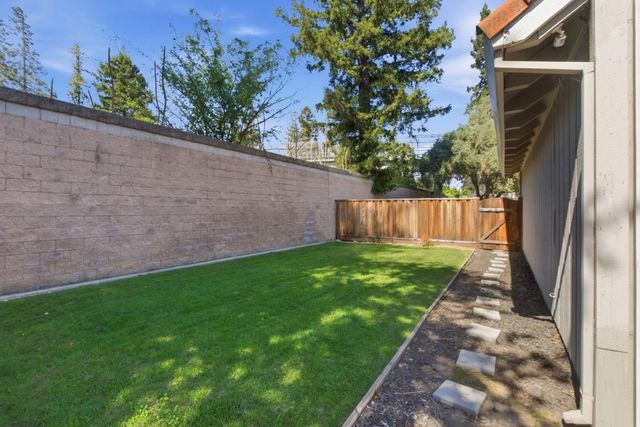 2570 Downing Avenue, Campbell, CA 95128