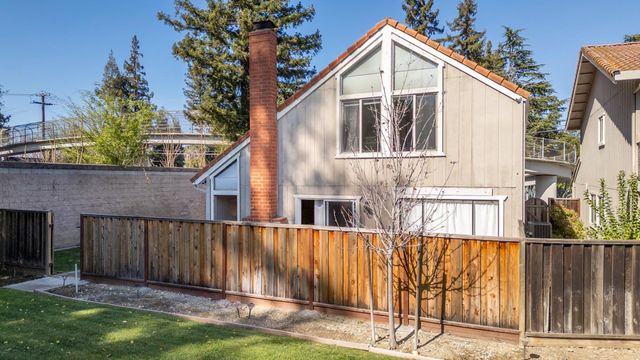 2570 Downing Avenue, Campbell, CA 95128