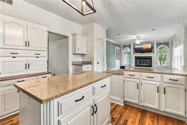 18437 Lamar Avenue, Stilwell, KS 66085
