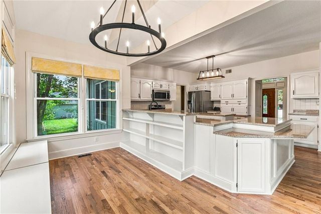 18437 Lamar Avenue, Stilwell, KS 66085