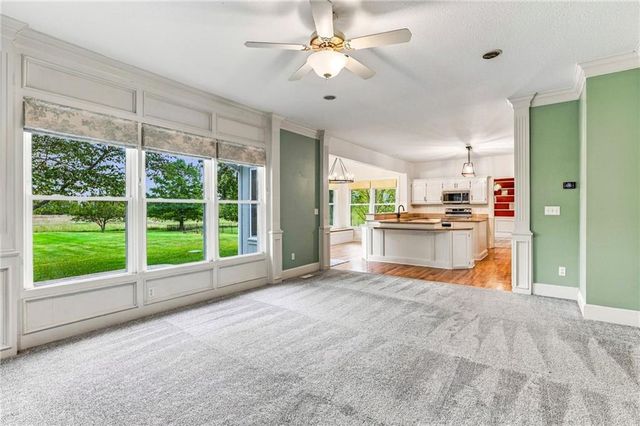 18437 Lamar Avenue, Stilwell, KS 66085