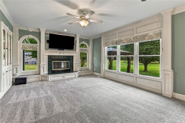 18437 Lamar Avenue, Stilwell, KS 66085