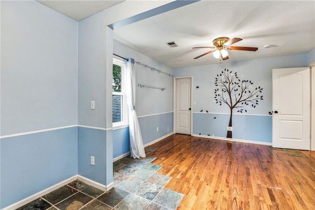 18437 Lamar Avenue, Stilwell, KS 66085