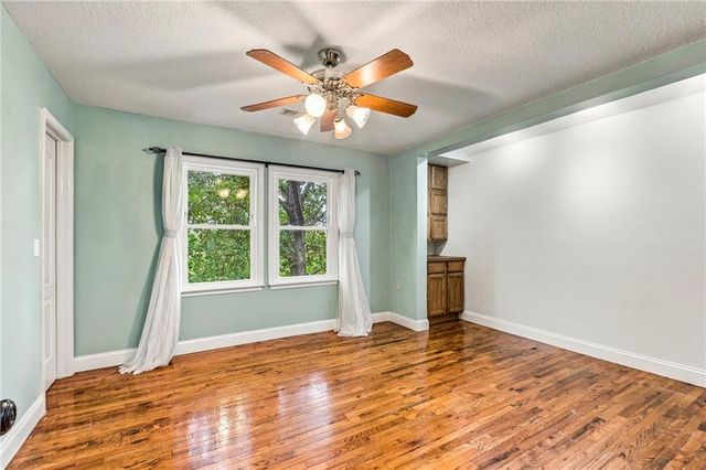 18437 Lamar Avenue, Stilwell, KS 66085