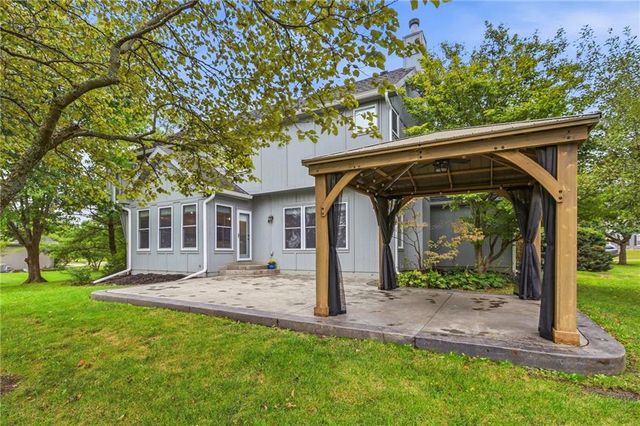 18437 Lamar Avenue, Stilwell, KS 66085