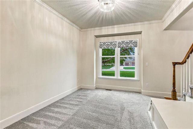 18437 Lamar Avenue, Stilwell, KS 66085