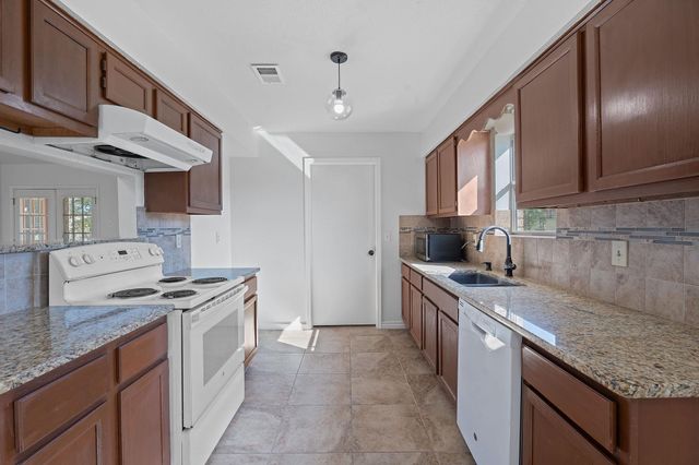 130 Meyers RD, Buda, TX 78610