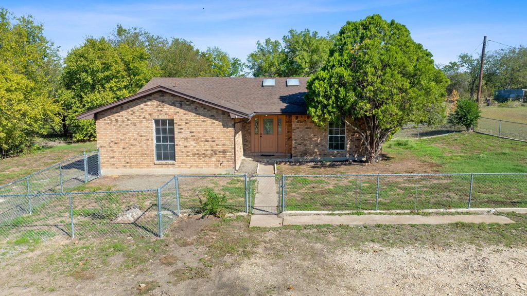 130 Meyers RD, Buda, TX 78610