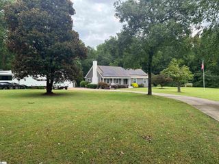 620 Bushy Creek Road, Woodruff, SC 29388