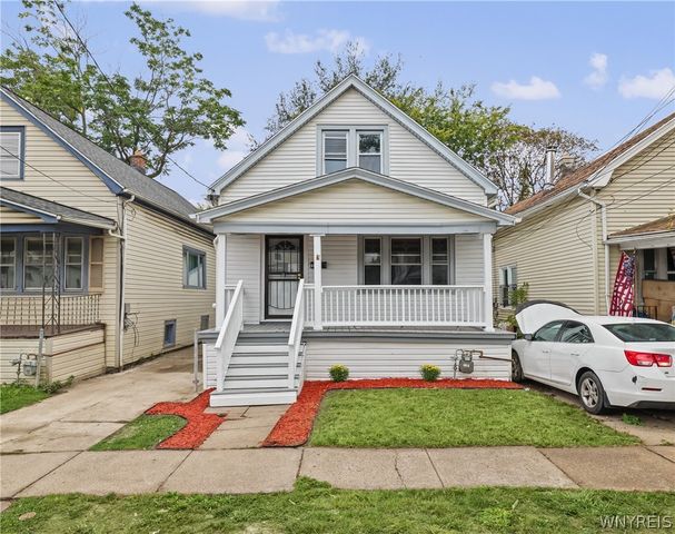 61 Roosevelt Avenue, Buffalo, NY 14215