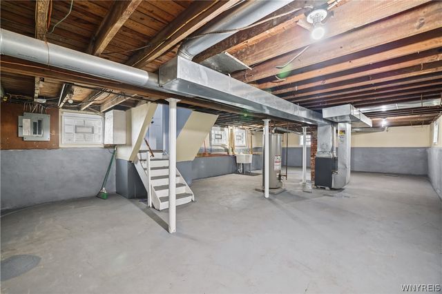 61 Roosevelt Avenue, Buffalo, NY 14215